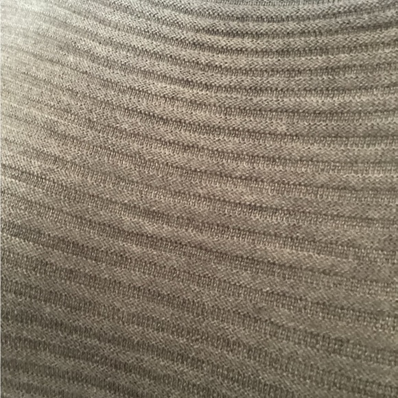 Tahari Taupe Merino Wool Sweater - Picture 3 of 7